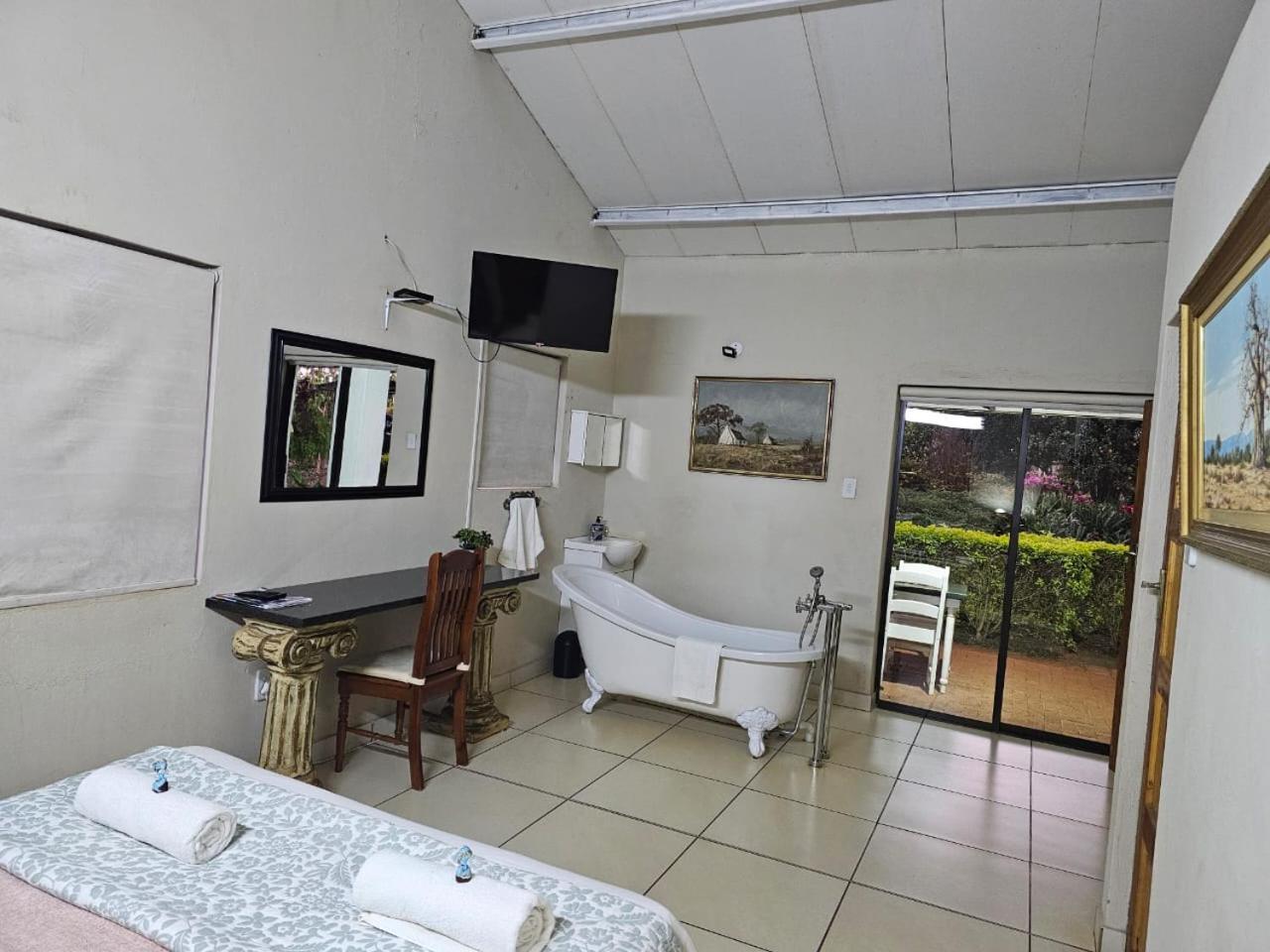 Tzaneen White House Lodge Екстериор снимка